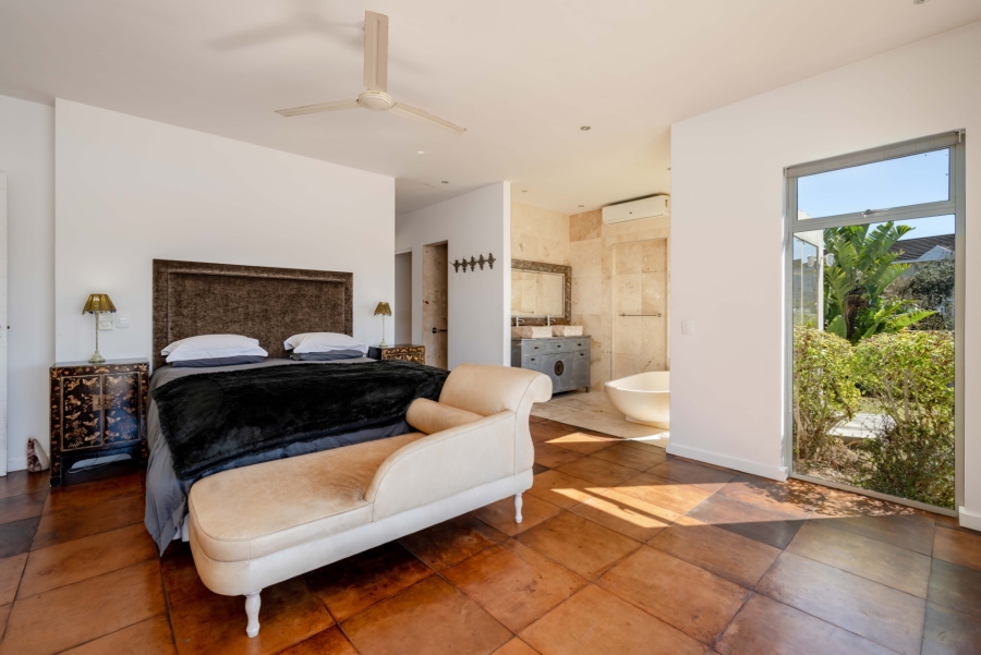 5 Bedroom Property for Sale in Keurbooms River Western Cape